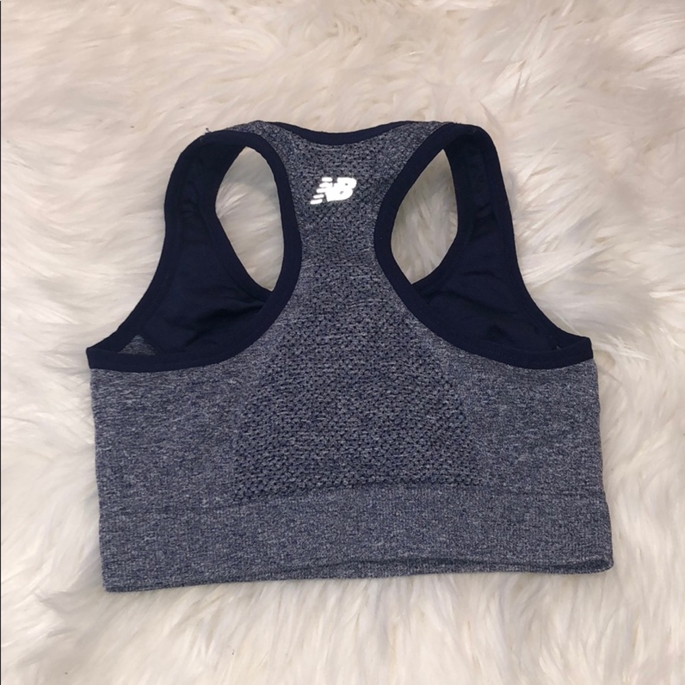 Workout top - Picture 2 of 2